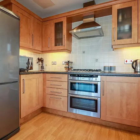 3 * Newquay (Cornwall)